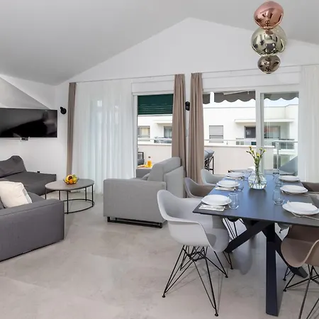 Ocrux Apartment Trogir