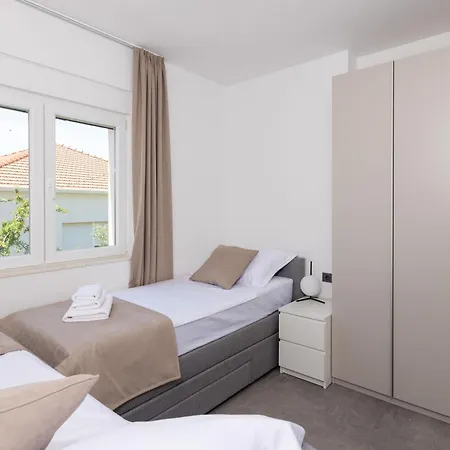 Apartment Ocrux *